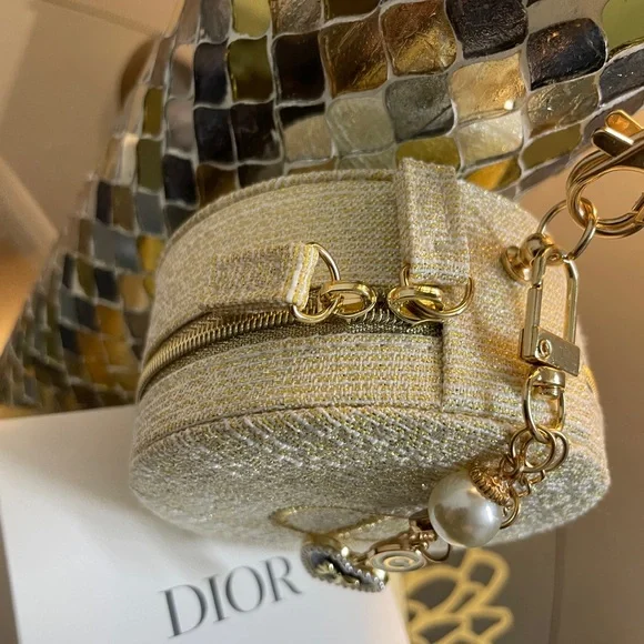 Dior - Picture 9 of 17